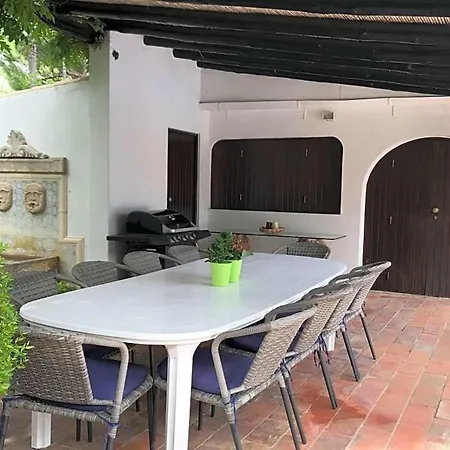 Sleeps 10 Pool Air Con Wifi *