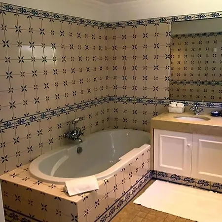 Sleeps 10 Pool Air Con Wifi * Кинта-до-Лаго