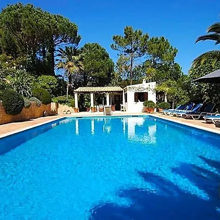 Sleeps 10 Pool Air Con Wifi Vila