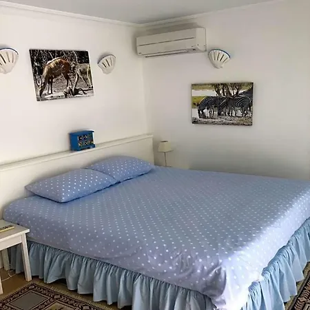 Sleeps 10 Pool Air Con Wifi *
