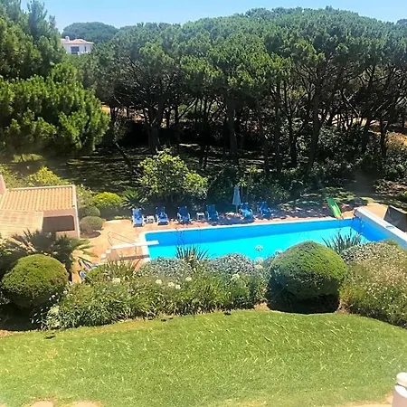 Sleeps 10 Pool Air Con Wifi